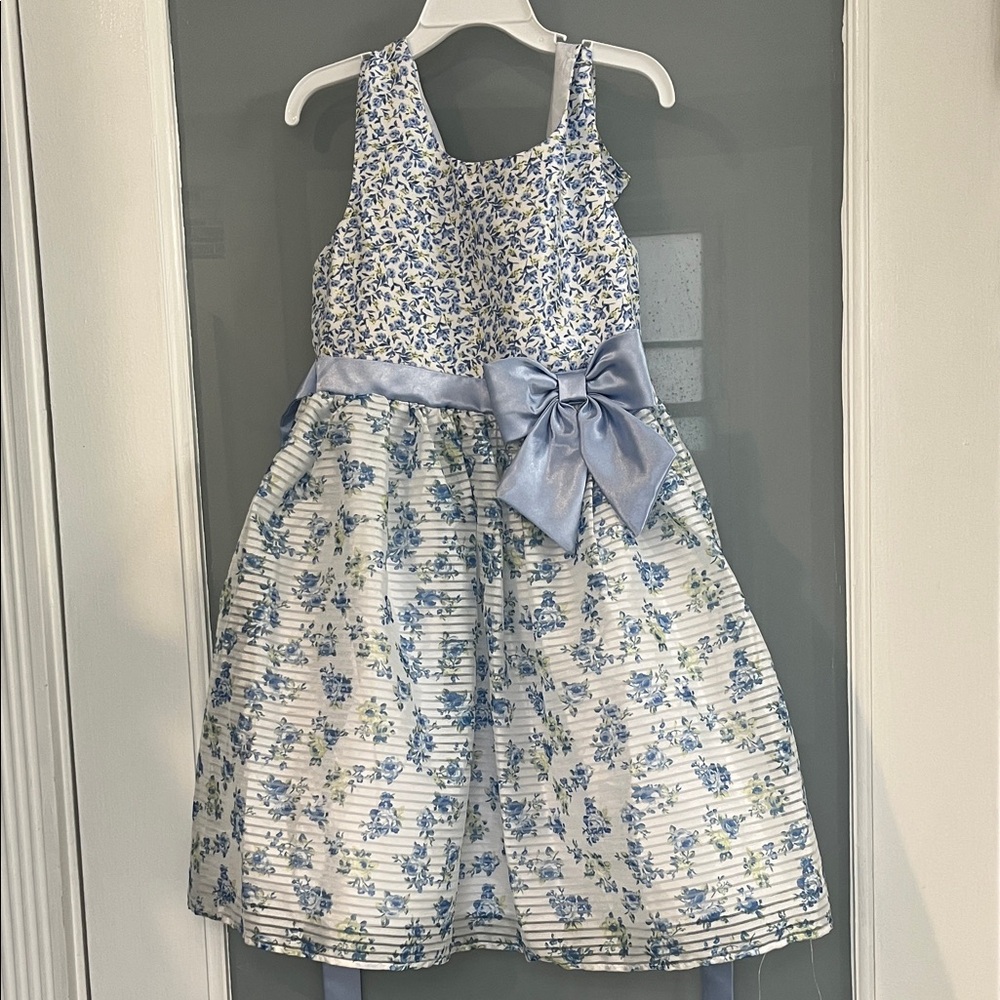 Little girls size 6 Jona Michelle Blue Floral Satin Bow Dress